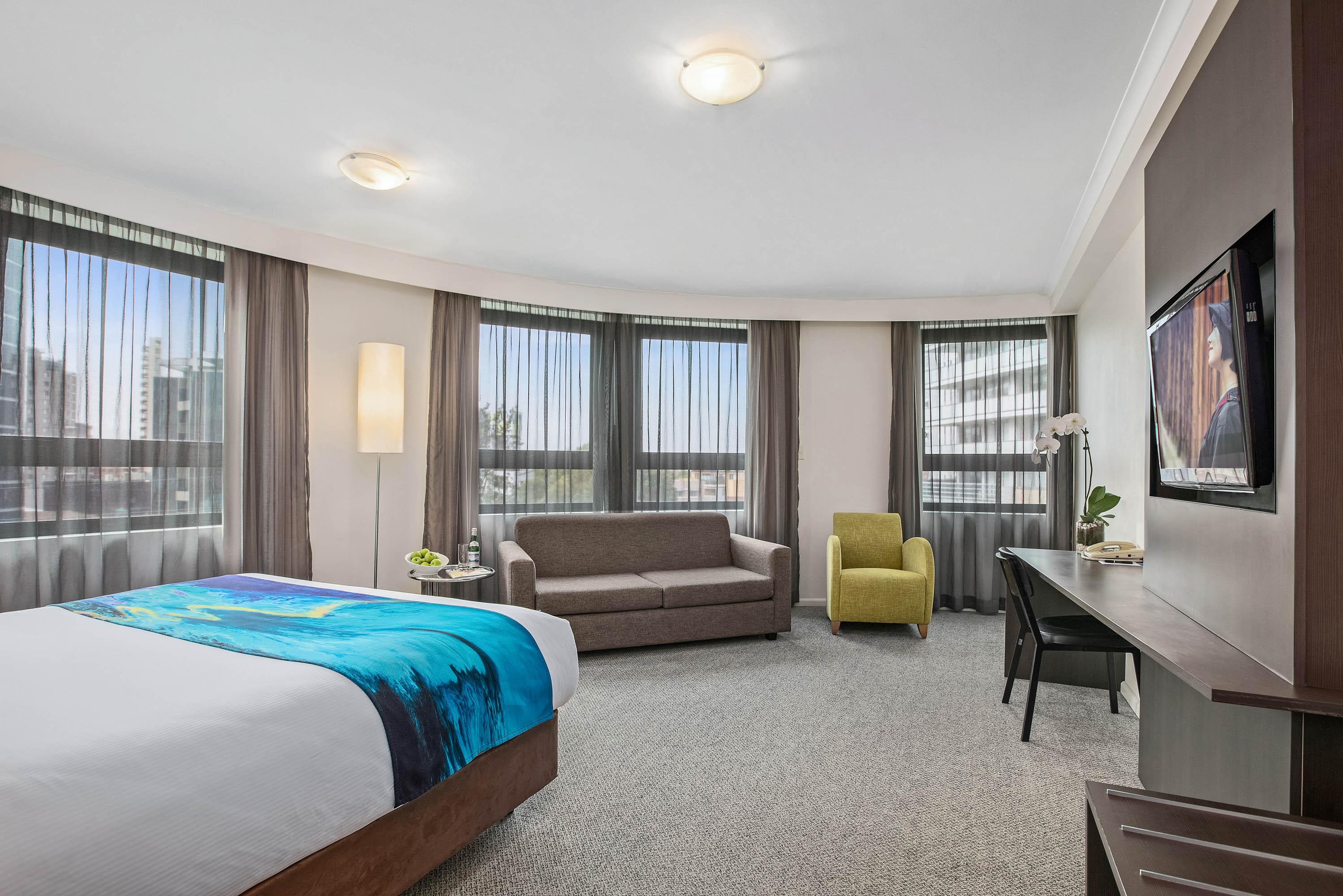 Апарт отель Mantra Parramatta Сидней Экстерьер фото