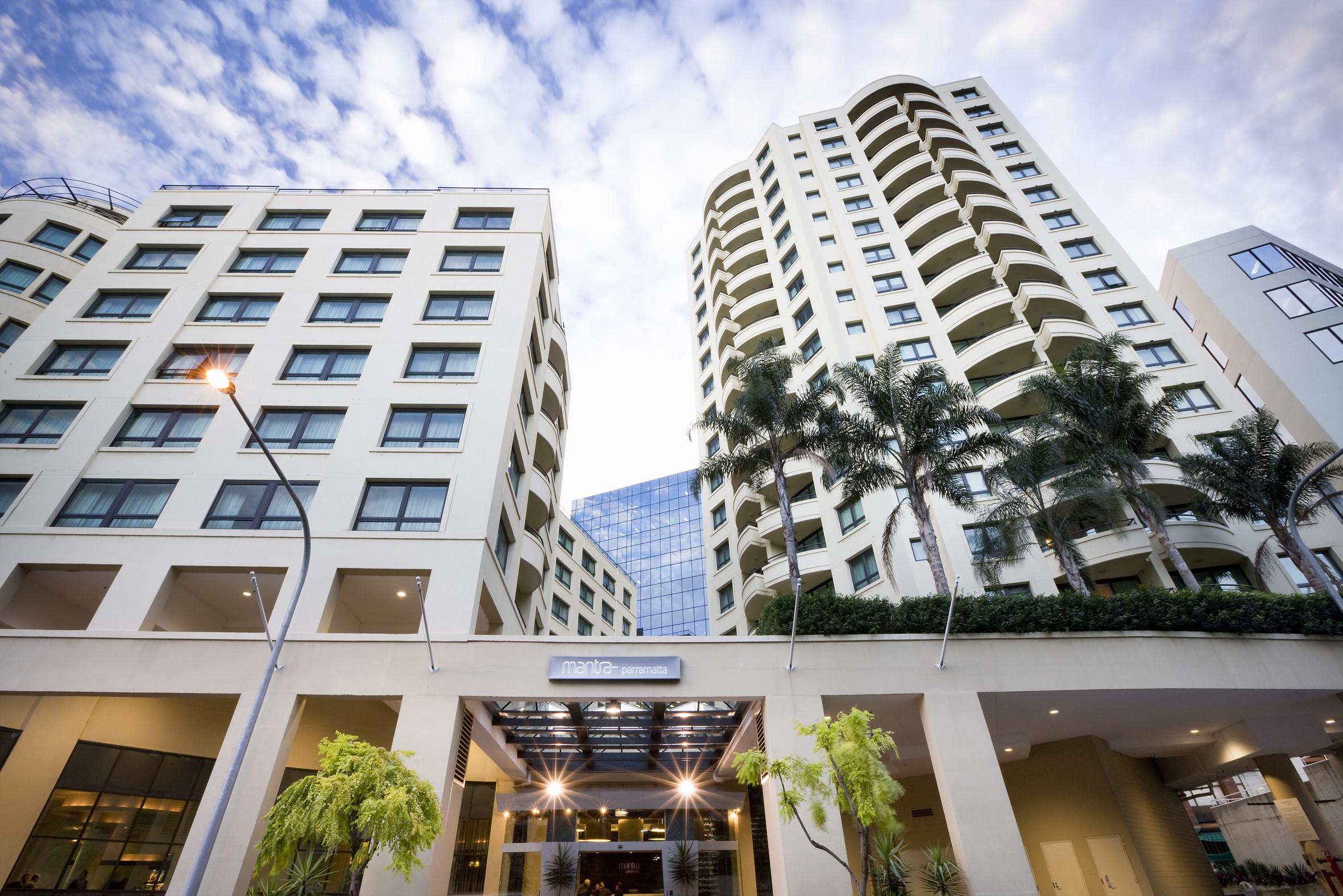 Апарт отель Mantra Parramatta Сидней Экстерьер фото